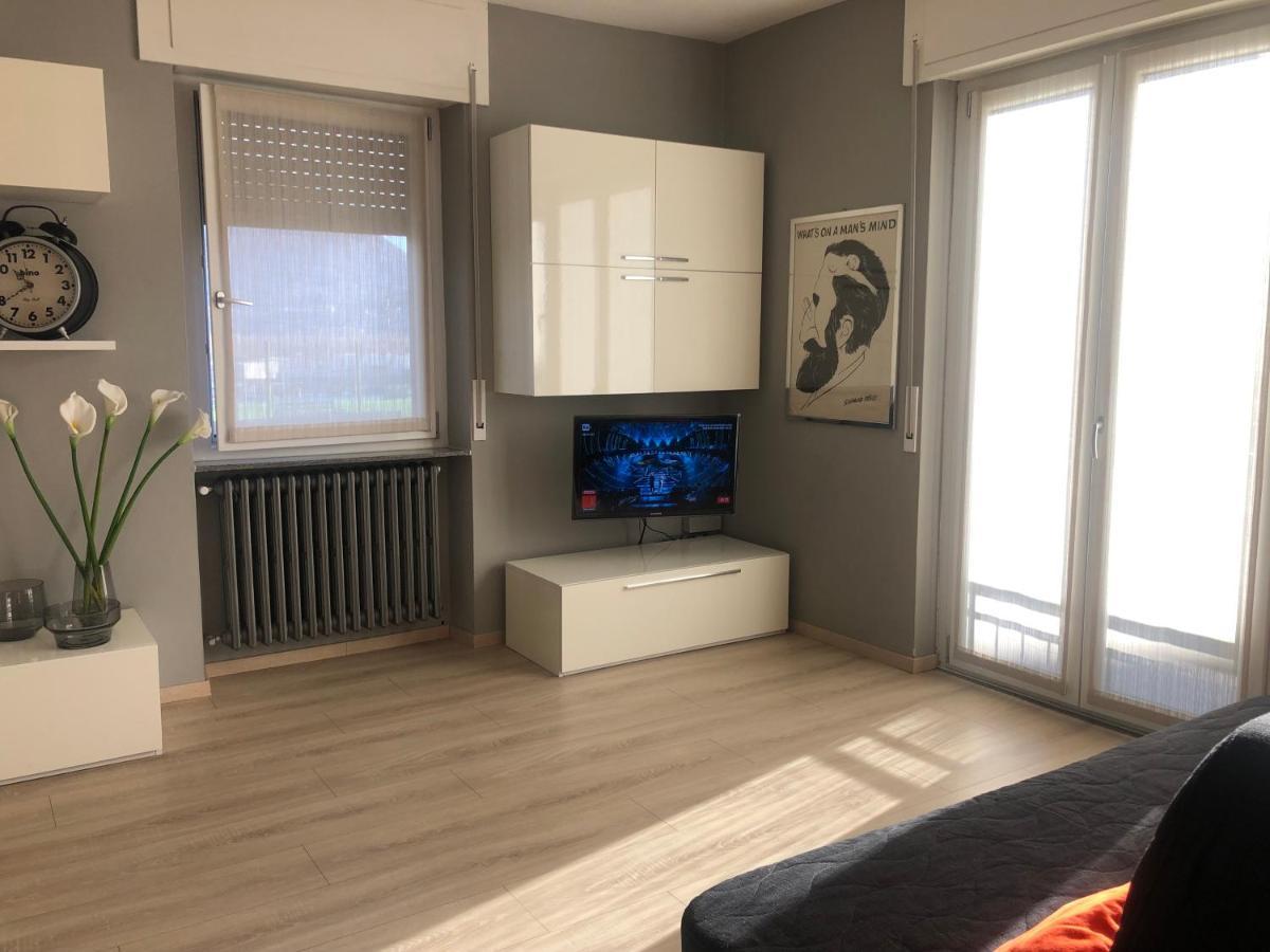 Апартаменти "La Bella Della Cappuccina" Casa Con Parcheggio Interno Gratuito Домодоссола Екстер'єр фото
