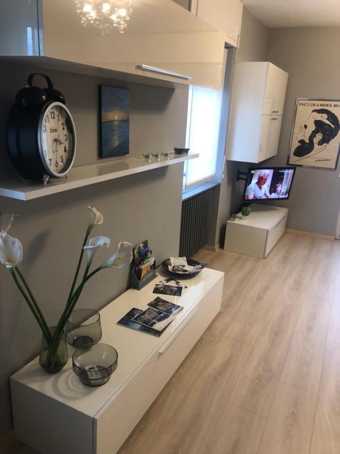 Апартаменти "La Bella Della Cappuccina" Casa Con Parcheggio Interno Gratuito Домодоссола Екстер'єр фото