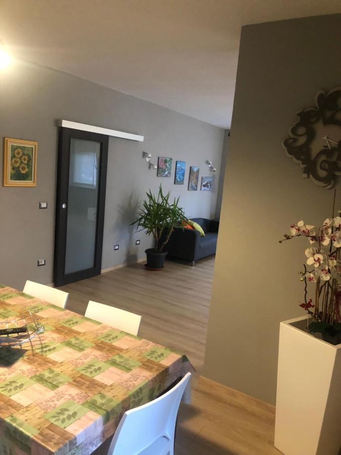 Апартаменти "La Bella Della Cappuccina" Casa Con Parcheggio Interno Gratuito Домодоссола Екстер'єр фото