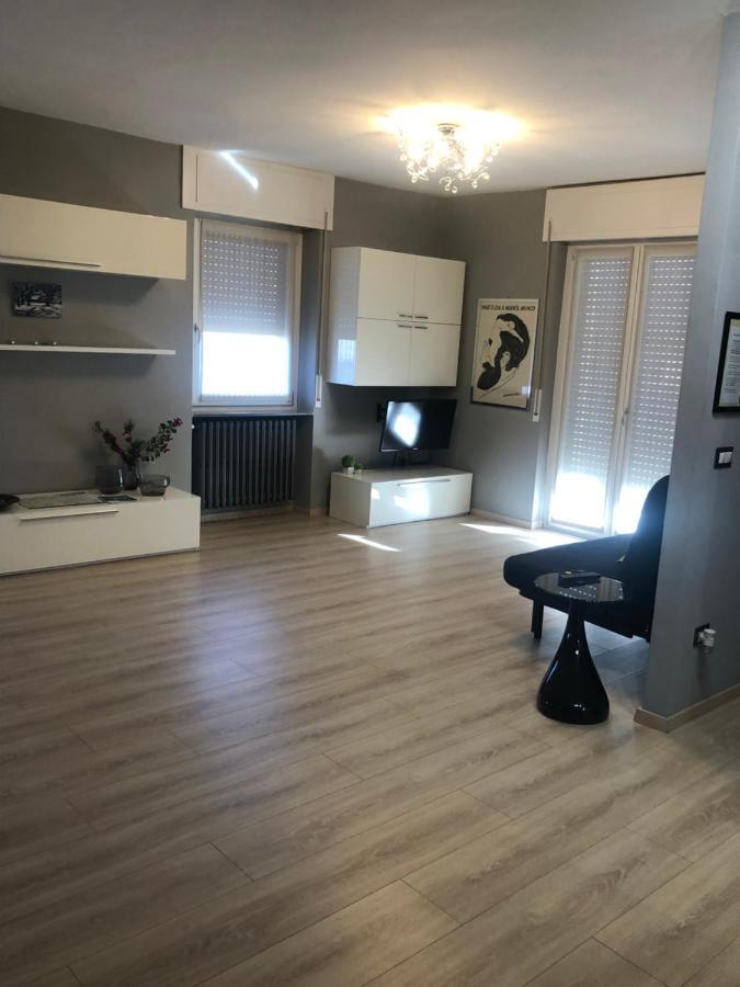 Апартаменти "La Bella Della Cappuccina" Casa Con Parcheggio Interno Gratuito Домодоссола Екстер'єр фото